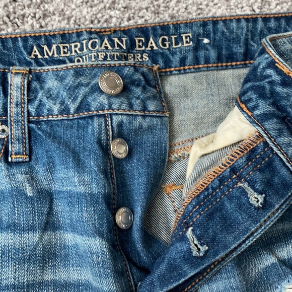 ❤️Sold❤️ AE Distressed Denim Skirt ❤️ - Picture 5 of 8